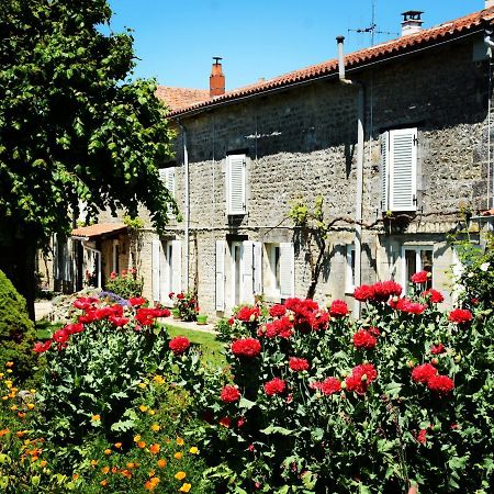 Les Noyers Aulnay Bed and Breakfast Aulnay  Εξωτερικό φωτογραφία