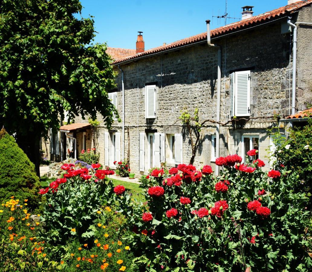Les Noyers Aulnay Bed and Breakfast Aulnay  Εξωτερικό φωτογραφία